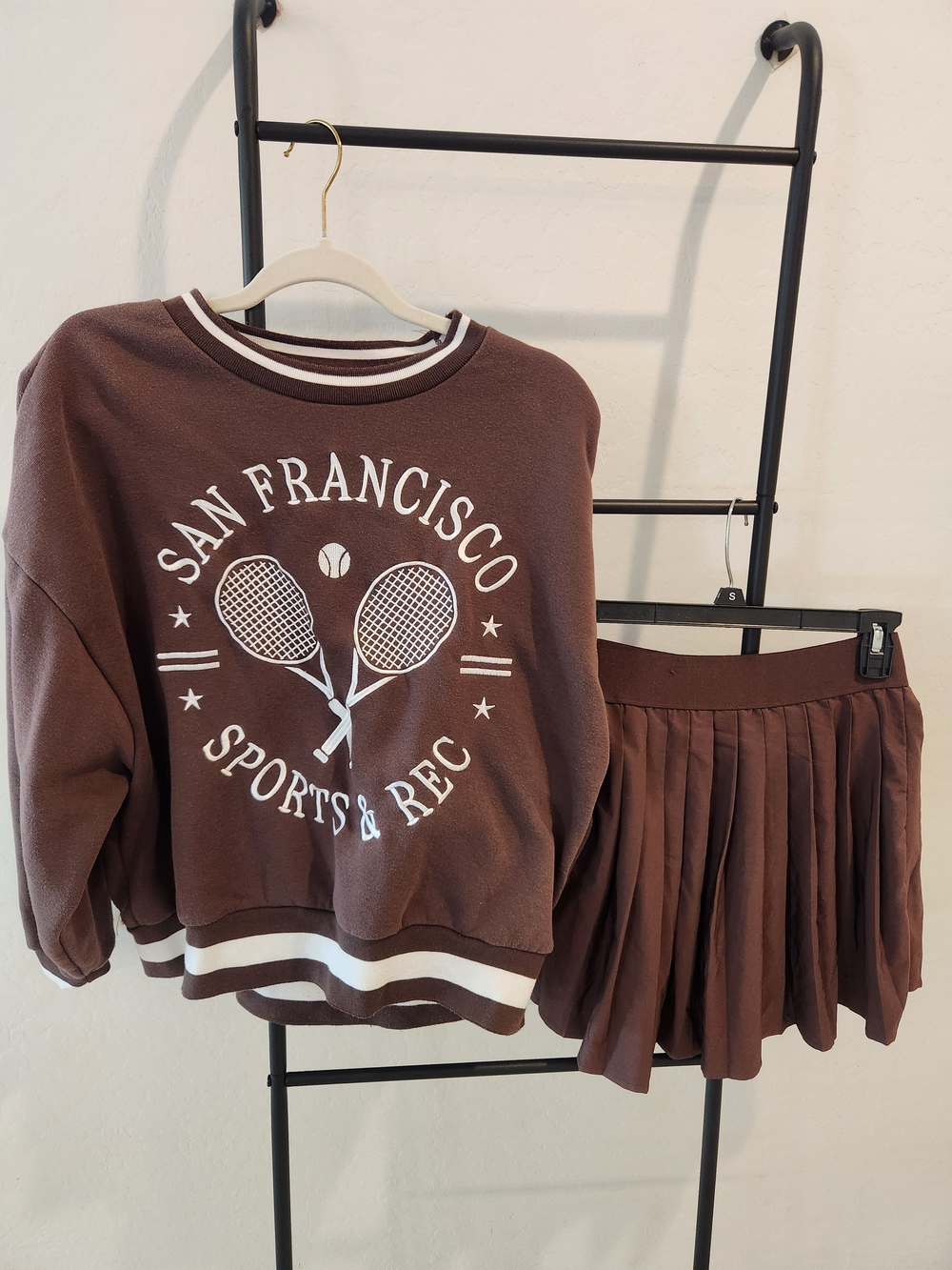 San Francisco Sports & Rec Brown Sweatshirt and Skirt Set